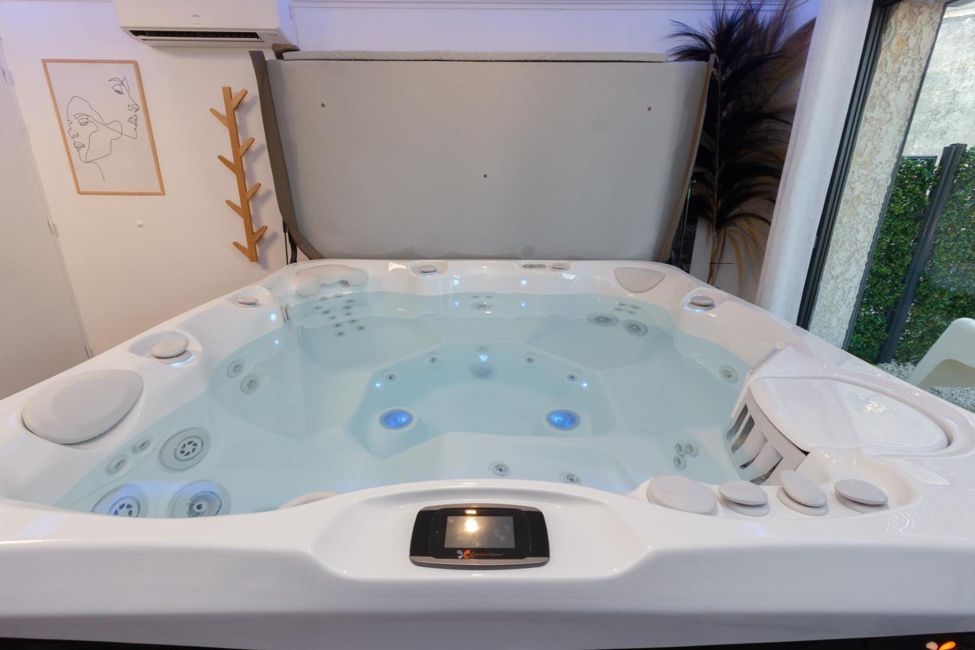 Casa Amor & Spa, Appartement Suite Jacuzzi & Piscine Chauffee Montfort-sur-Argens Екстер'єр фото